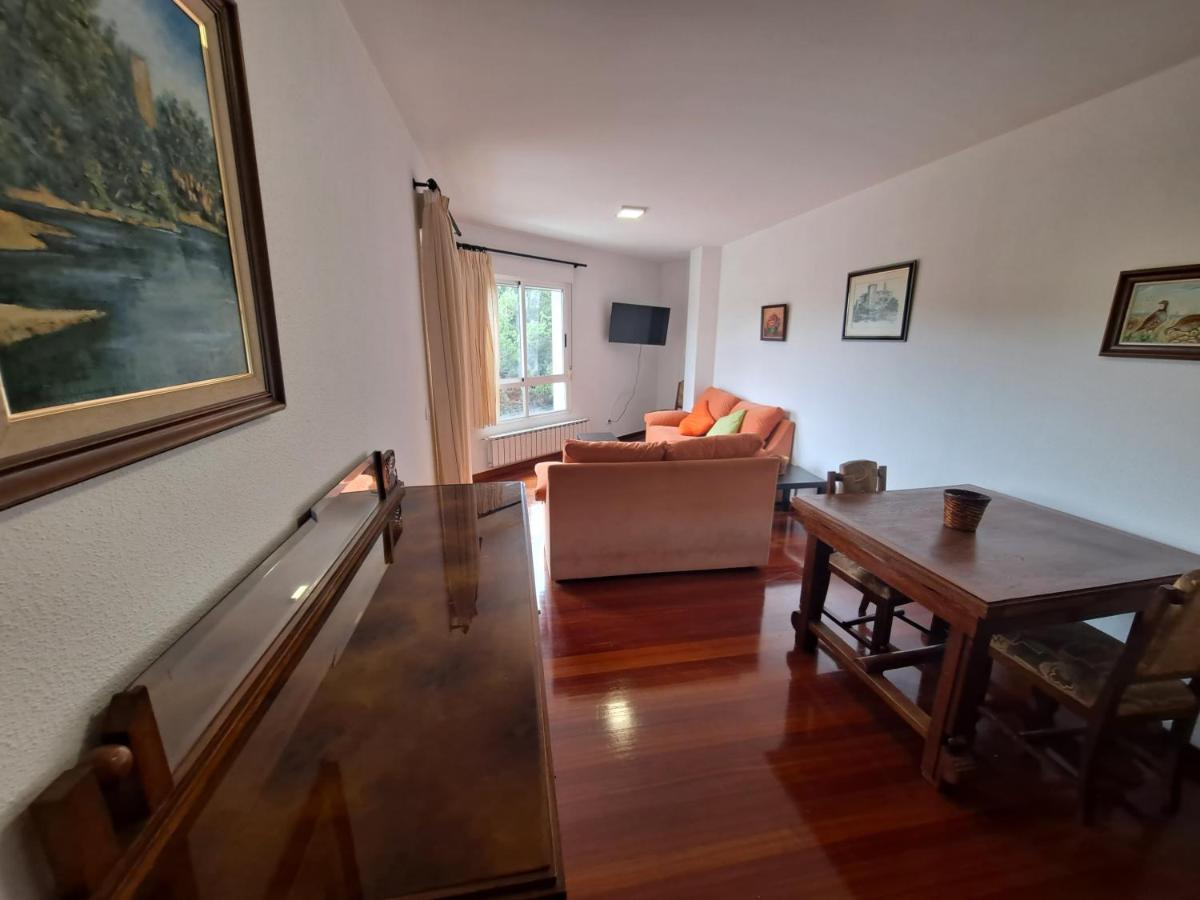 Apartamento Con Vistas, Amplio Y Luminoso Monforte De Lemos Buitenkant foto